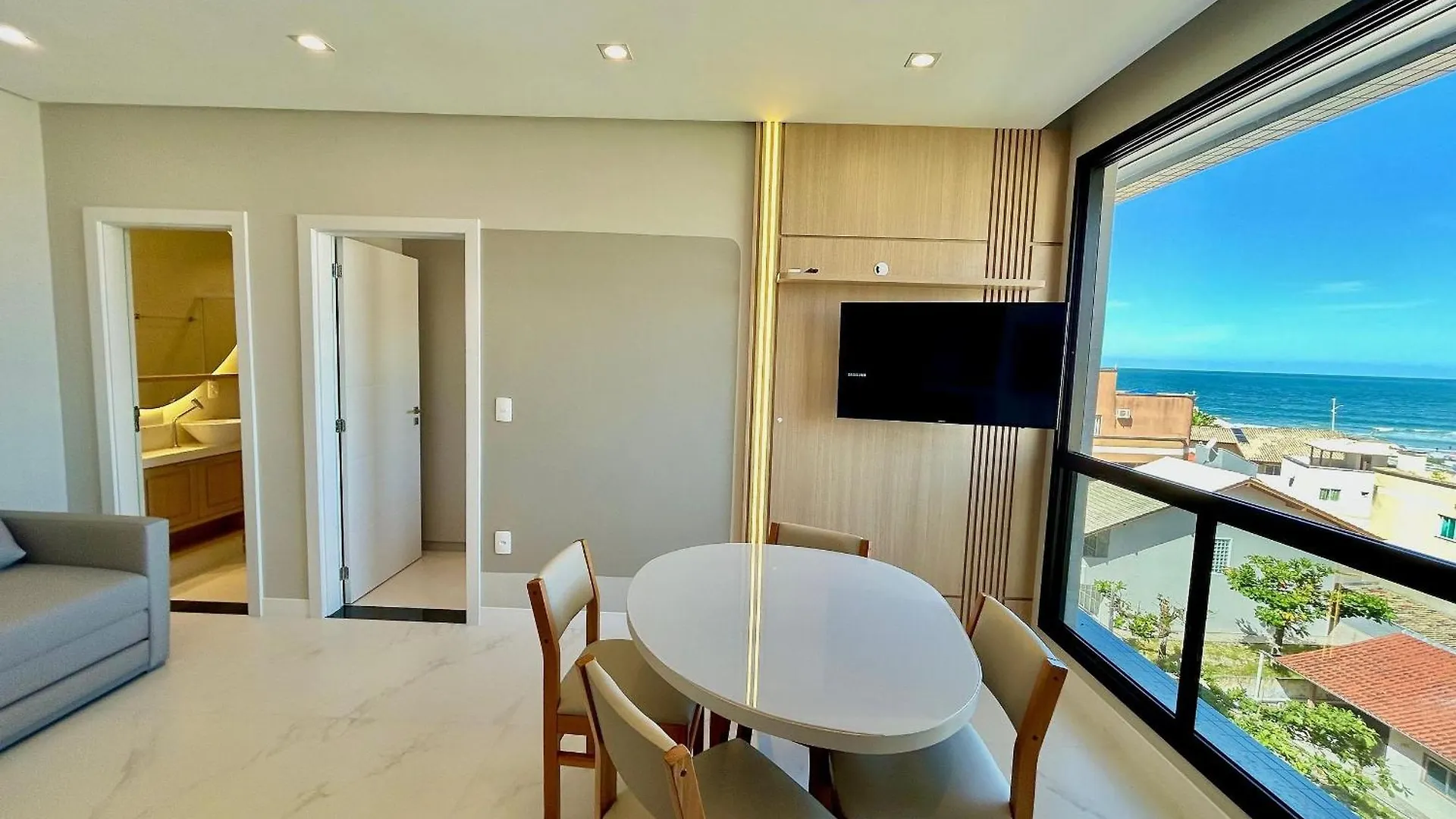 Apartamento Alto Padrao Em Bombinhas A 70 Metros Da Praia, Com Piscina Aquecida, Sala De Jogos, Academia E Espaco Kids!!