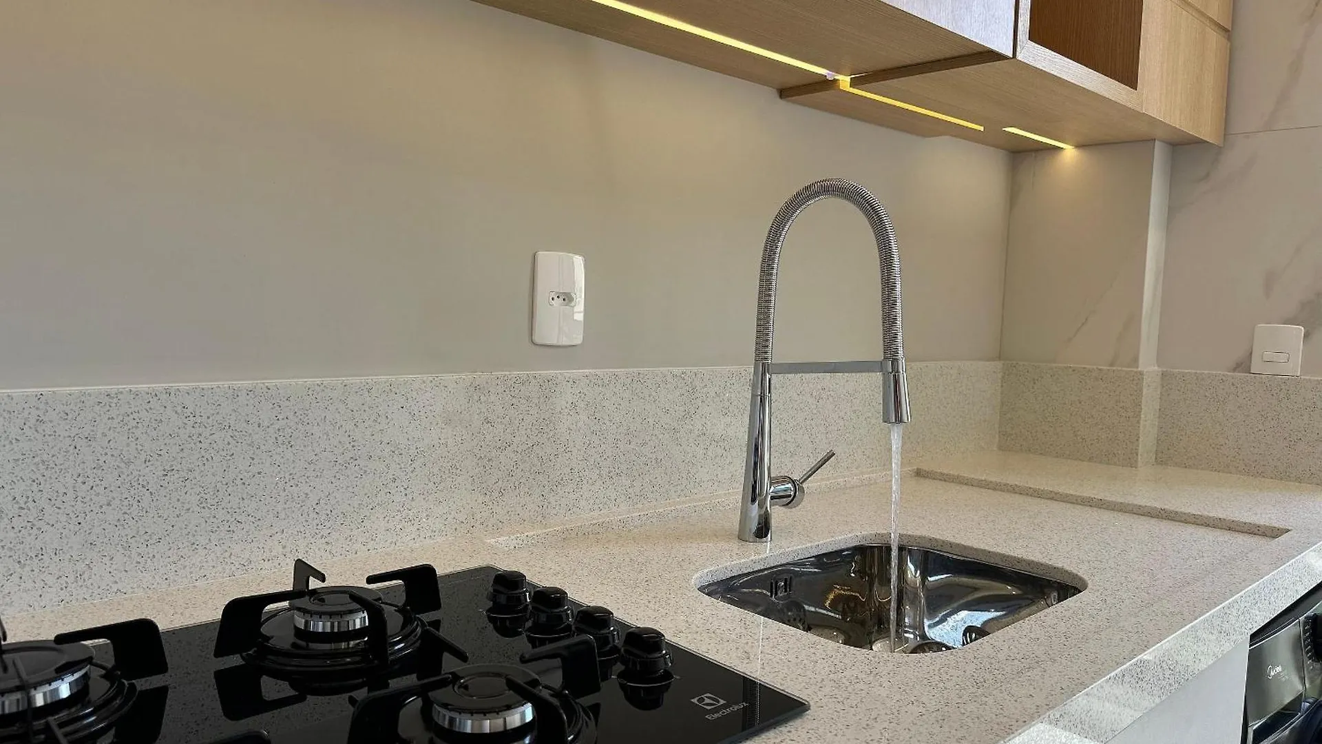 شقة Apartamento Alto Padrao Em Bombinhas A 70 Metros Da Praia, Com Piscina Aquecida, Sala De Jogos, Academia E Espaco Kids!!